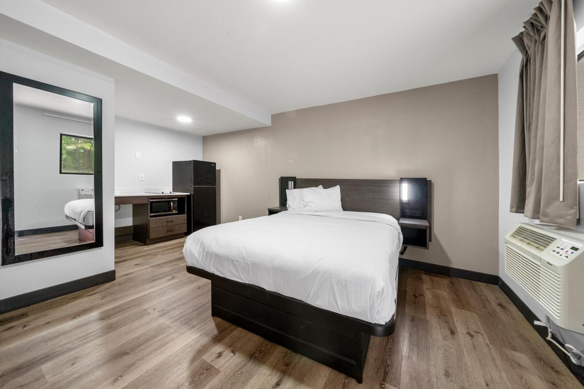 Southern Suites Карролтон Экстерьер фото